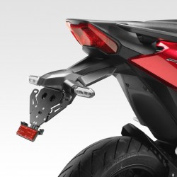 R-0928 : Supporto per targa internazionale DPM Honda Forza 750